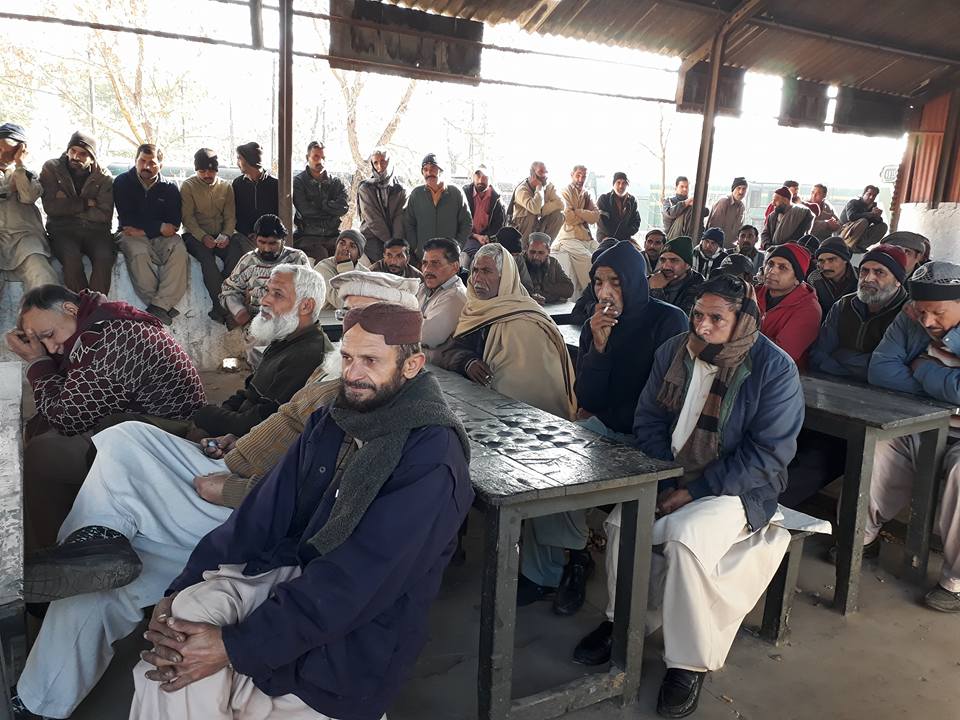 راولپنڈی: ریل مزدور اتحاد کا لوکو شیڈ میں احتجاجی جلسہ