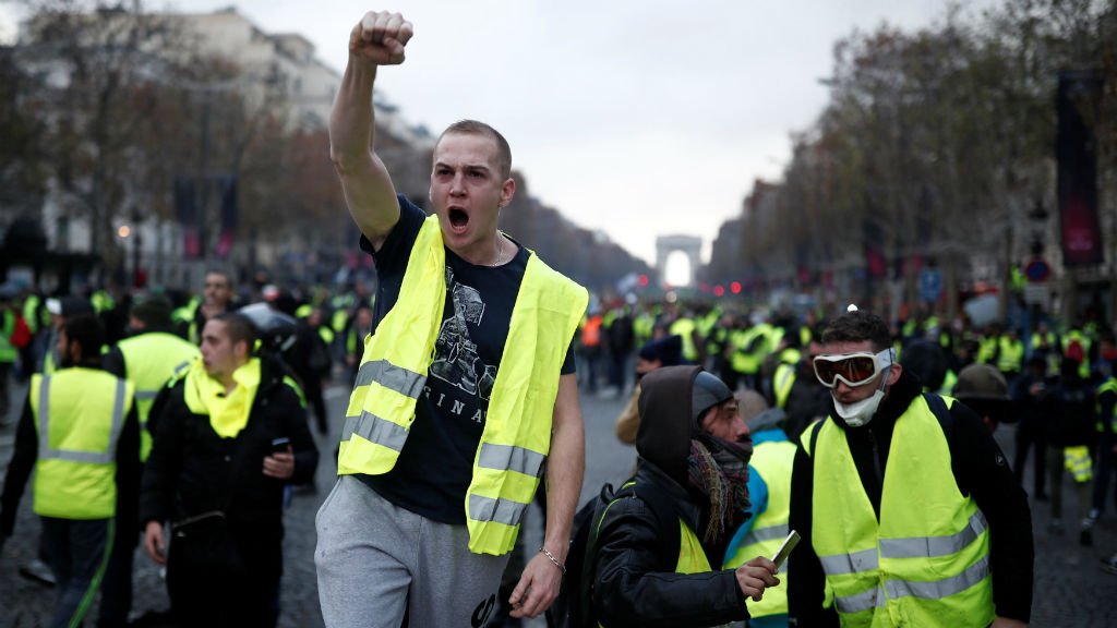 فرانس میں ’پیلی جیکٹ والوں‘ کی تحریک، مزاحمت اور جدوجہد کے نئے باب کا آغاز