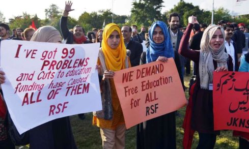 PAKISTAN-EDUCATION-PROTEST